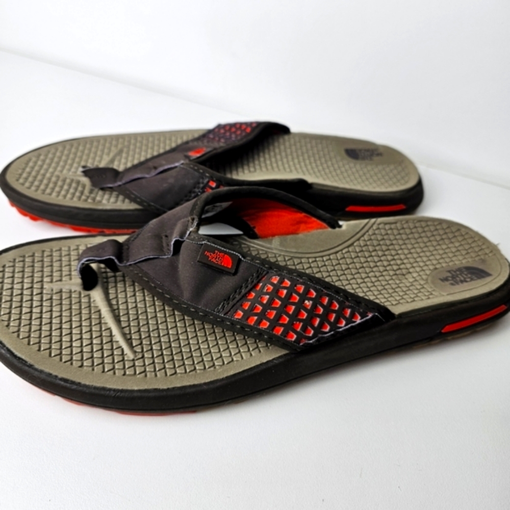 The North Face Base Camp Flip Flops  Mens, Size 8  Brown/ Orange